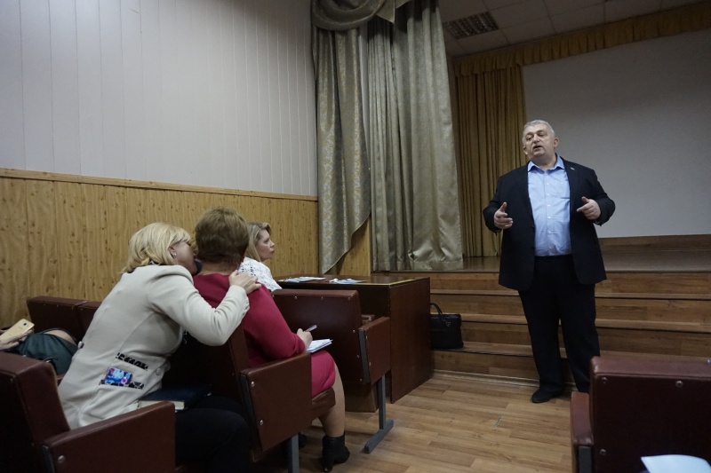 Натисніть для перегляду збільшеного зображення Презентація програми "Безкоштовне навчання в державних університетах Греції" на батьківських зборах 10-х класів середньої школи № 211 з поглибленим вивченням англійської мови (м.Київ)