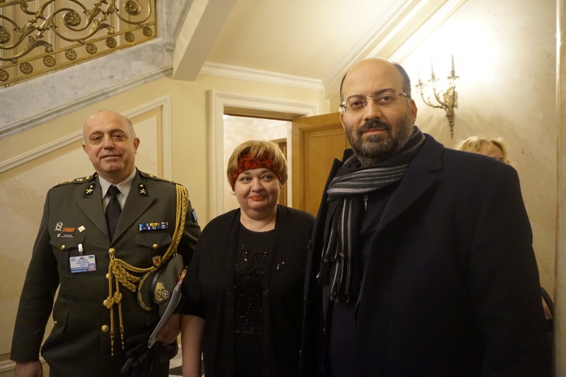 Натисніть для перегляду збільшеного зображення Зустріч Прем'єр-Міністра Греції Алексіса Ципраса з активістами грецьких товариств на чолі з Головою Федерації грецьких товариств України Олександрою Іванівною Проценко-Пічаджи