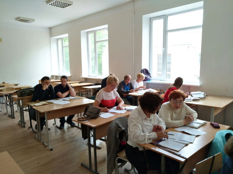 Натисніть для перегляду збільшеного зображення Заняття в Центрі вивчення новогрецької мови 29.04.2017 року