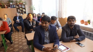 Зустріч індійської делегації з колективом викладачів і керівників Середньої спеціалізованої школи № 139     